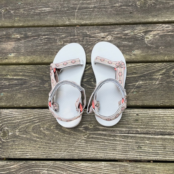 Teva Women's Sandals Size 9 - Picture 4 of 10